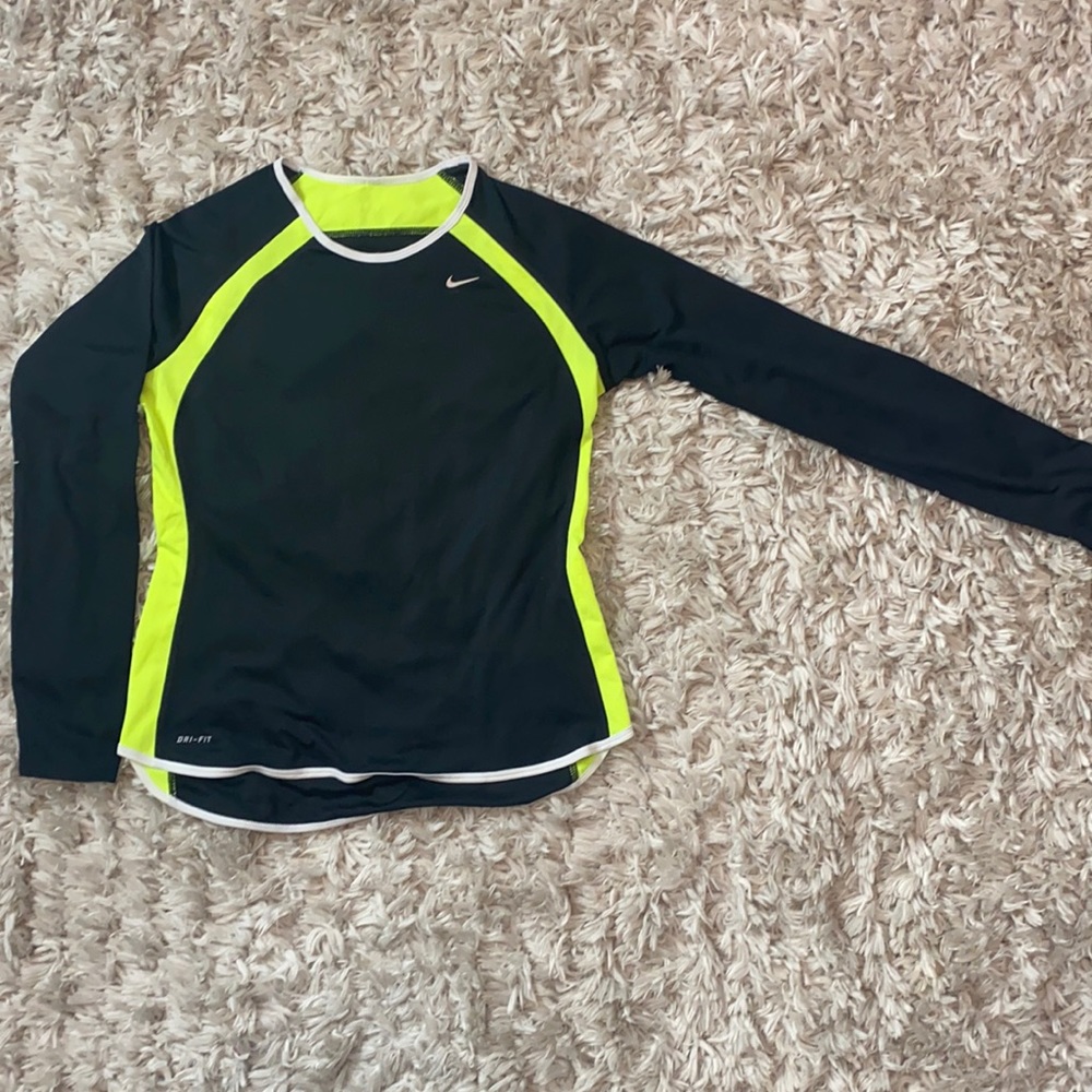 Nike Dri-Fit LS shirt